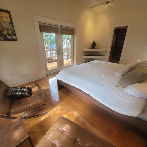 2916 W BAY COURT AVENUE, Tampa, FL 33611