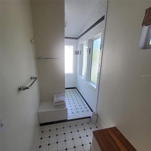 2916 W BAY COURT AVENUE, Tampa, FL 33611