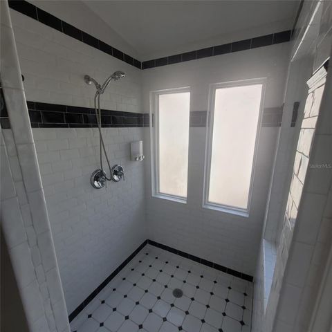 2916 W BAY COURT AVENUE, Tampa, FL 33611