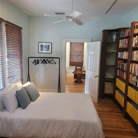 2916 W BAY COURT AVENUE, Tampa, FL 33611