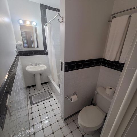 2916 W BAY COURT AVENUE, Tampa, FL 33611