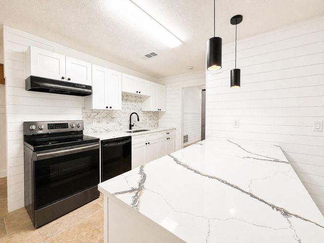 7 Carol Court A, Brookshire, TX 77423