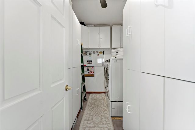 100 Judy Dr, Collier Twp, PA 15106