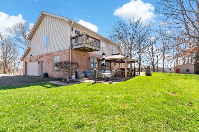 100 Judy Dr, Collier Twp, PA 15106