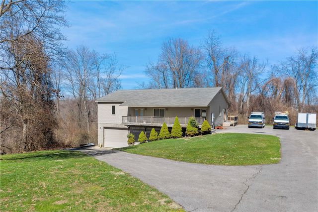 100 Judy Dr, Collier Twp, PA 15106