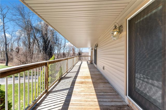 100 Judy Dr, Collier Twp, PA 15106