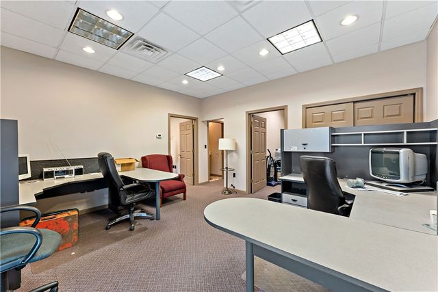 100 Judy Dr, Collier Twp, PA 15106