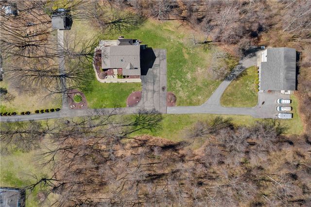 100 Judy Dr, Collier Twp, PA 15106