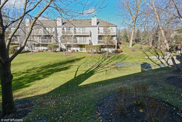 1560 N Saint Marks Place, Palatine, IL 60067