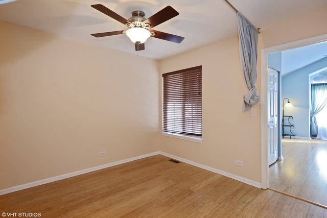 1560 N Saint Marks Place, Palatine, IL 60067