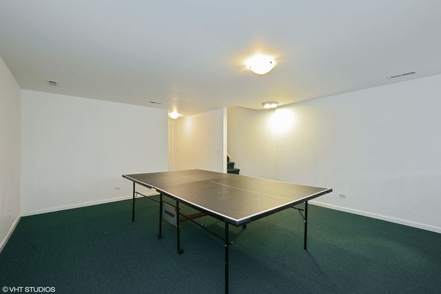 1560 N Saint Marks Place, Palatine, IL 60067