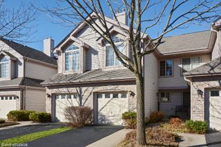 1560 N Saint Marks Place, Palatine, IL 60067