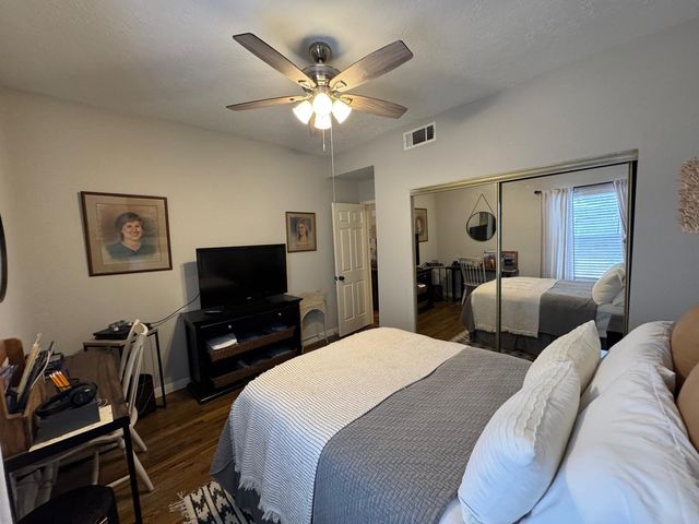 2011 Spenwick Drive 511, Houston, TX 77055