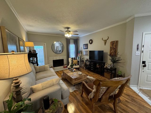 2011 Spenwick Drive 511, Houston, TX 77055