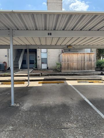 2011 Spenwick Drive 511, Houston, TX 77055