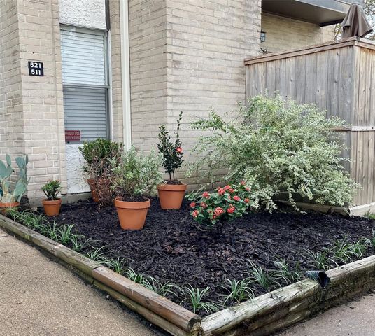 2011 Spenwick Drive 511, Houston, TX 77055