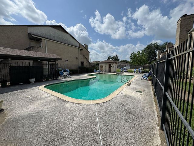 2011 Spenwick Drive 511, Houston, TX 77055