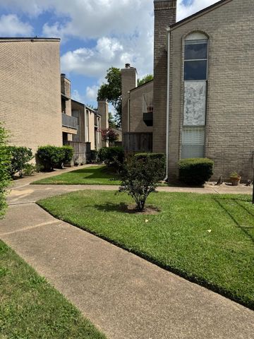 2011 Spenwick Drive 511, Houston, TX 77055