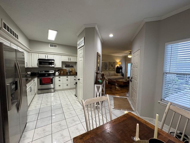 2011 Spenwick Drive 511, Houston, TX 77055