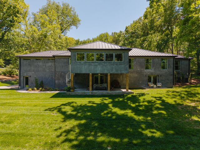 6003 Sherwood Dr, Nashville, TN 37215