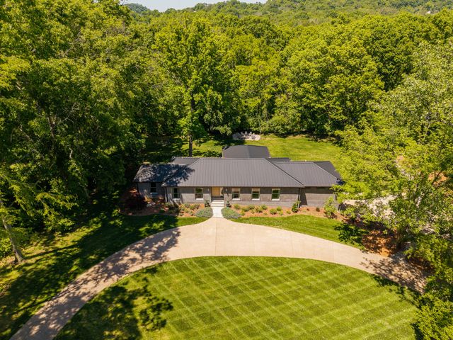 6003 Sherwood Dr, Nashville, TN 37215