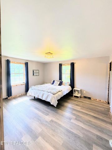 1264 Rowe St, New Tazewell, TN 37825