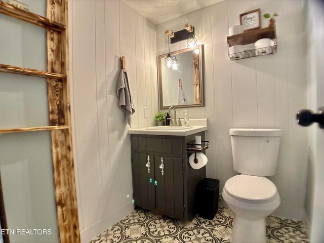 1264 Rowe St, New Tazewell, TN 37825