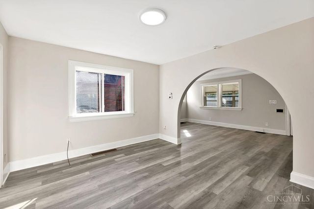 1522 Kenova Avenue, Cincinnati, OH 45237