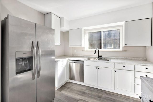 1522 Kenova Avenue, Cincinnati, OH 45237