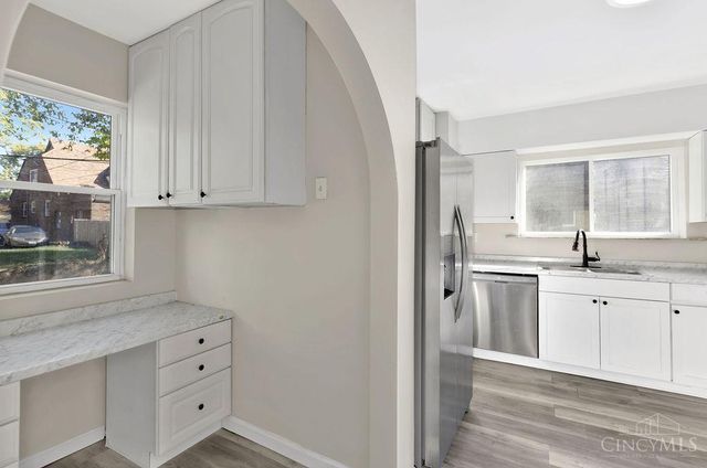 1522 Kenova Avenue, Cincinnati, OH 45237