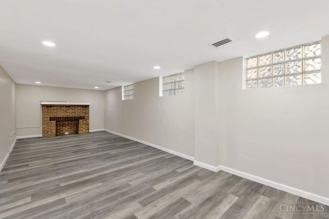 1522 Kenova Avenue, Cincinnati, OH 45237