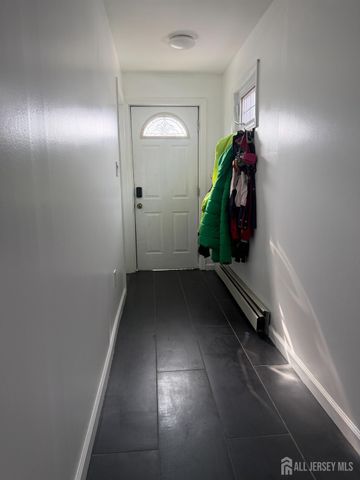 20 Lincoln Avenue, Carteret, NJ 07008