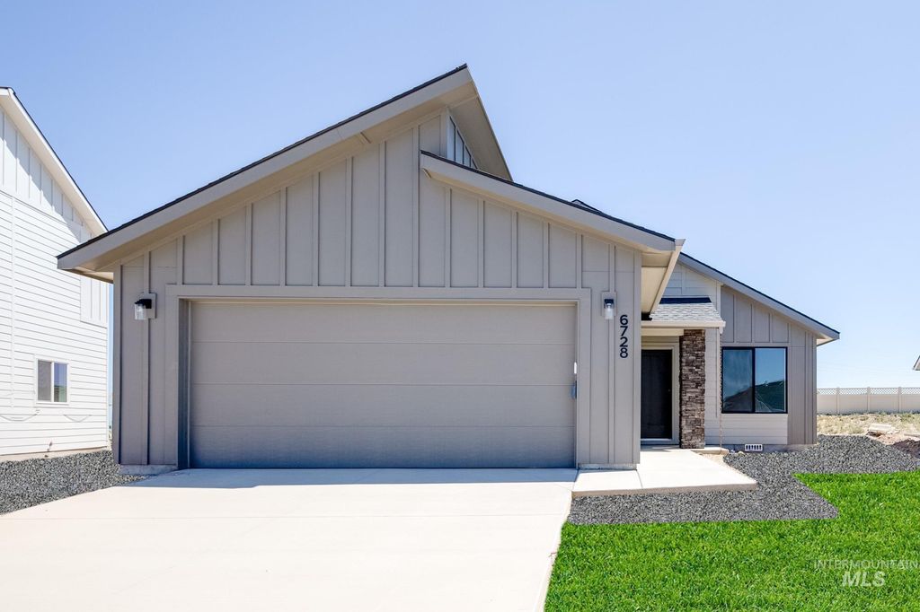 6728 S Orofino Creek Pl, Meridian, ID 83642