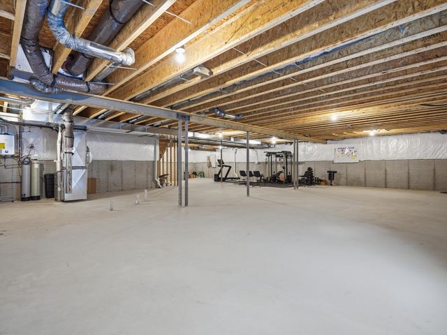 6081 Lincolnshire Drive, Saline, MI 48176