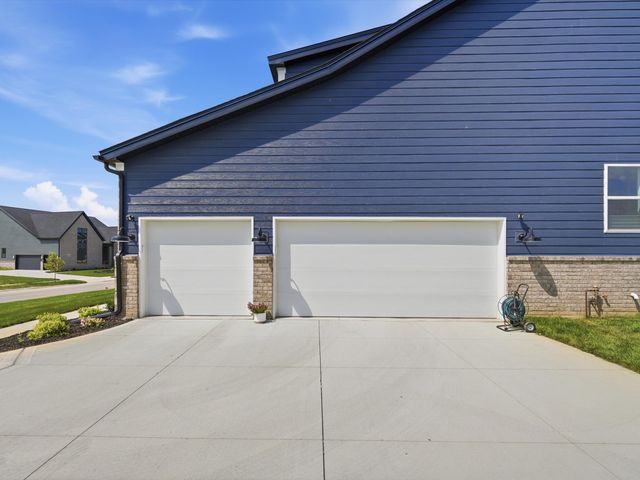6081 Lincolnshire Drive, Saline, MI 48176