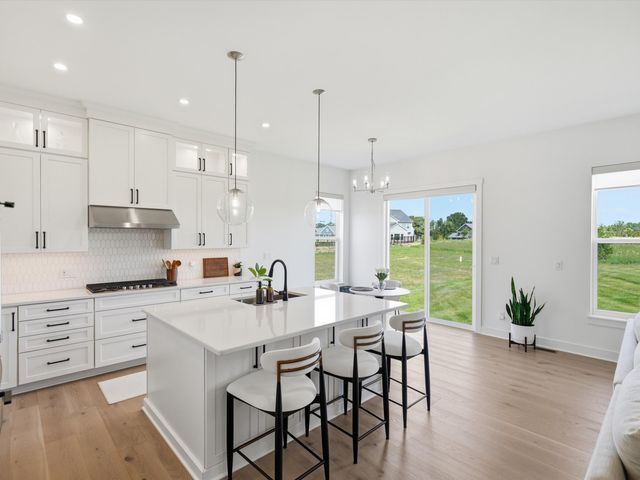 6081 Lincolnshire Drive, Saline, MI 48176