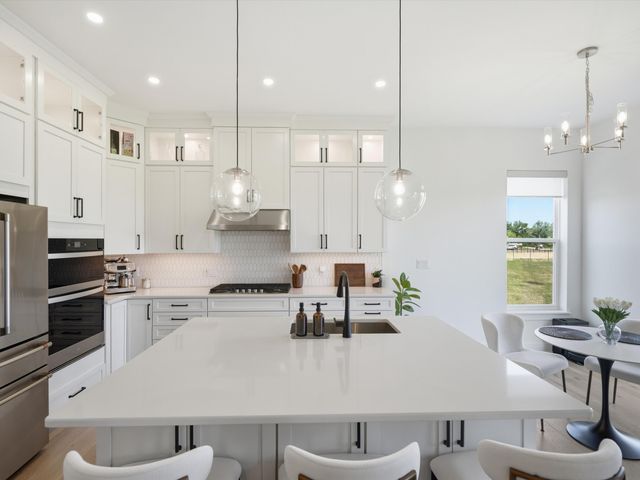 6081 Lincolnshire Drive, Saline, MI 48176