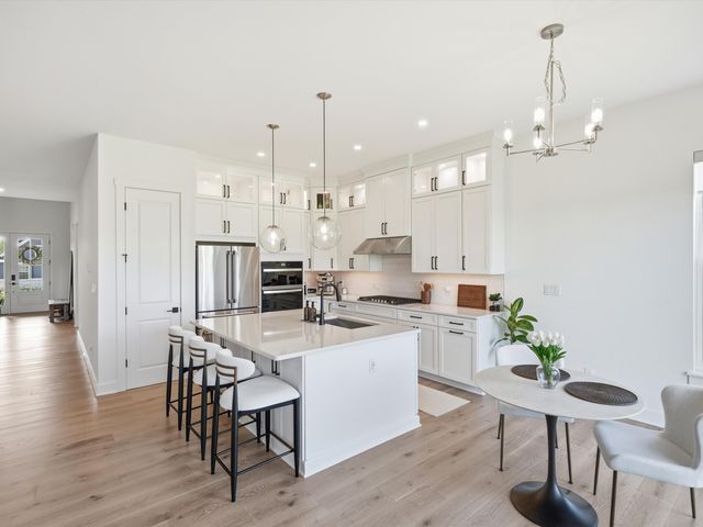 6081 Lincolnshire Drive, Saline, MI 48176