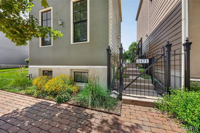 3471 Hiram Street, St Charles, MO 63301