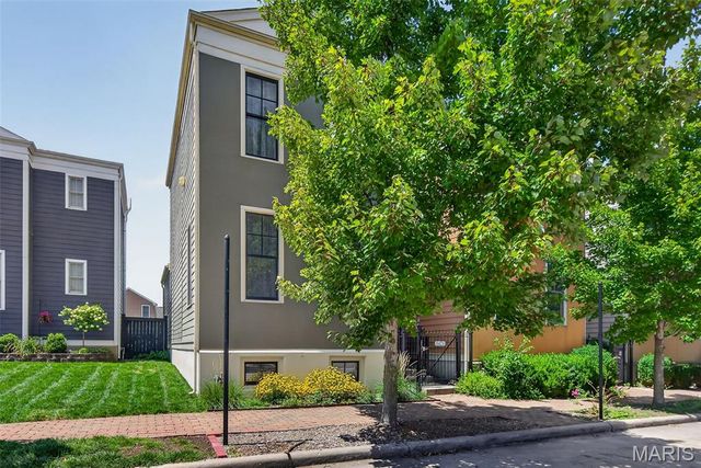 3471 Hiram Street, St Charles, MO 63301