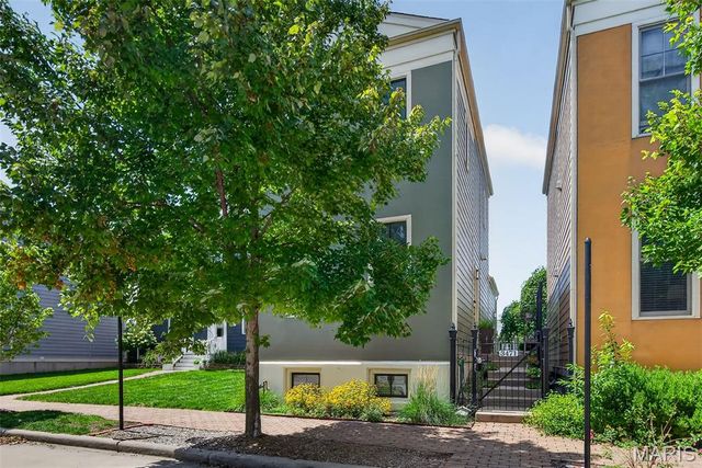 3471 Hiram Street, St Charles, MO 63301