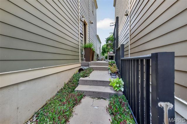 3471 Hiram Street, St Charles, MO 63301