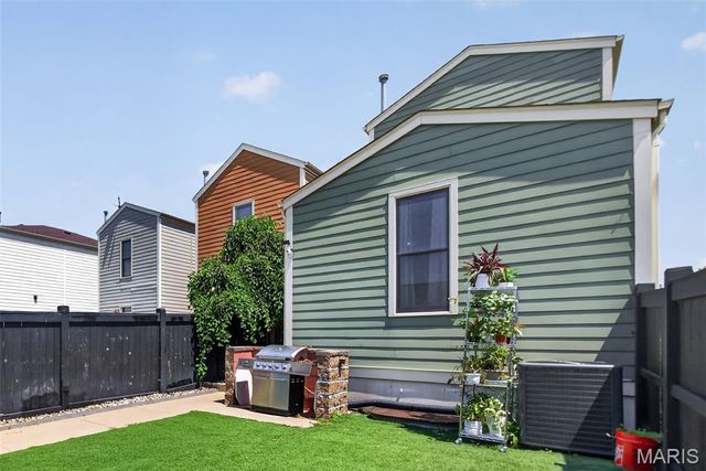 3471 Hiram Street, St Charles, MO 63301