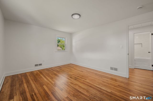 86 Pegasus Drive, Groton, CT 06340