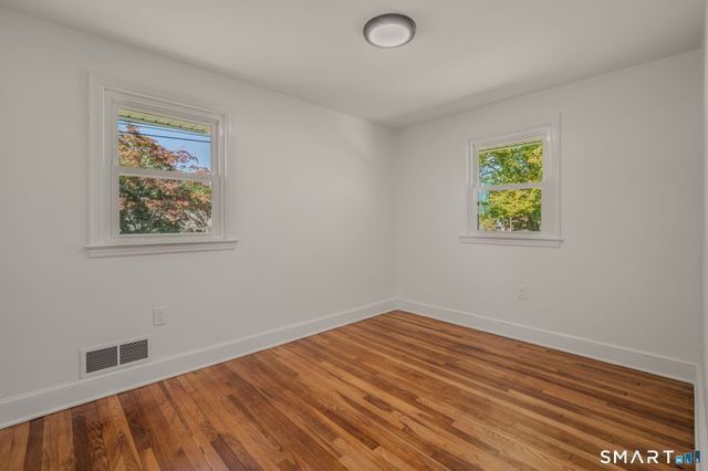 86 Pegasus Drive, Groton, CT 06340