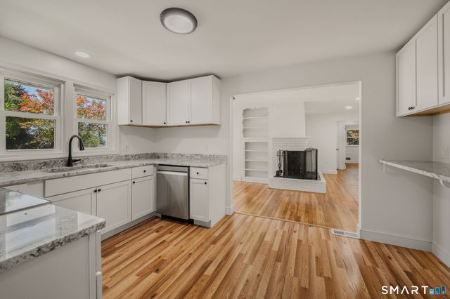 86 Pegasus Drive, Groton, CT 06340