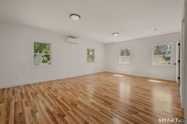 86 Pegasus Drive, Groton, CT 06340