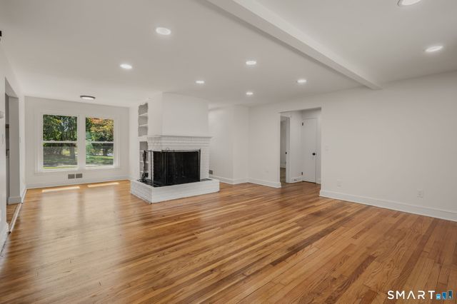 86 Pegasus Drive, Groton, CT 06340