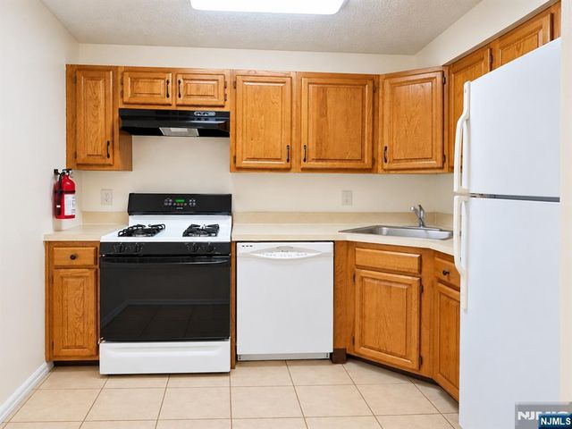 1248 Mulberry Drive, Mahwah, NJ 07430