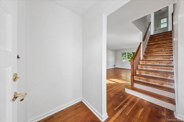 19 Wright Place, Scarsdale, NY 10583